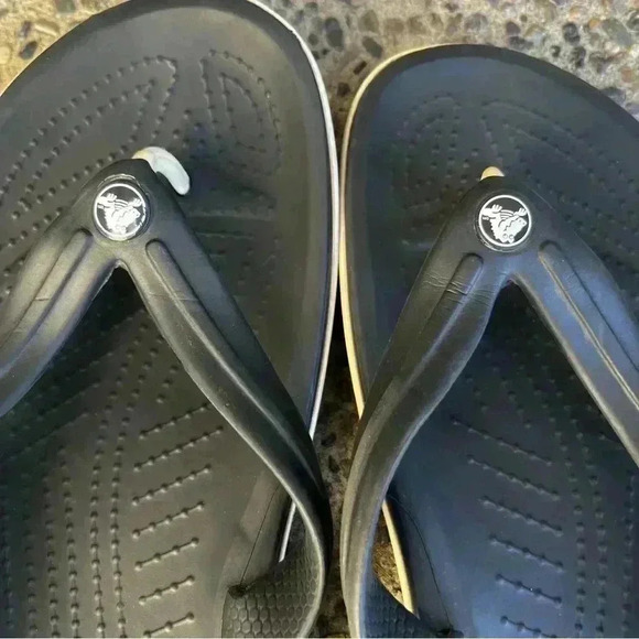 Crocs Thongs Flip Flops Rubber Black Men 9 Women 11 Sandals Unisex - Picture 7 of 7